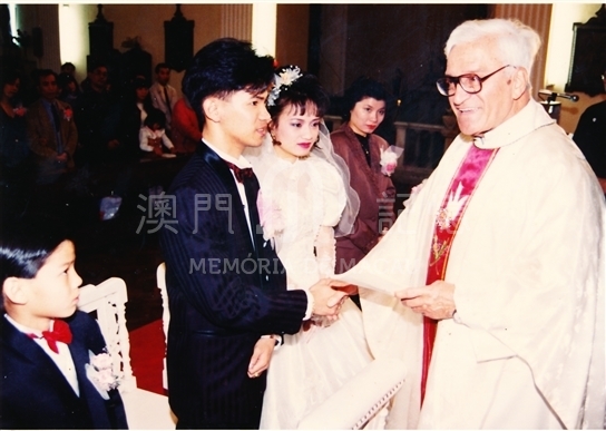 陆毅神父主持婚礼 澳门记忆