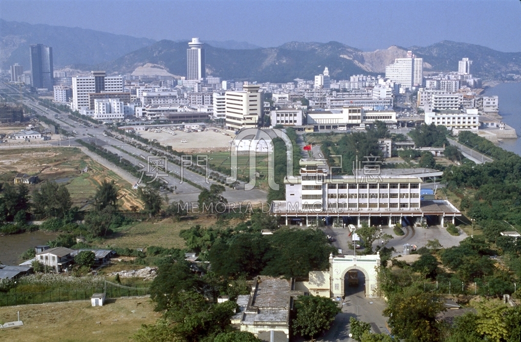 关闸口岸及拱北口岸 - 澳门记忆